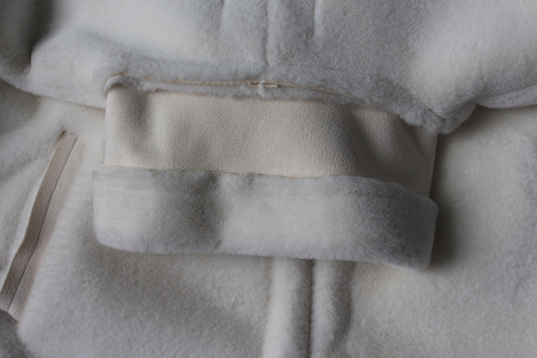 Zip Fastening Suede Winter Warm Outwear Coat for Women with Belt