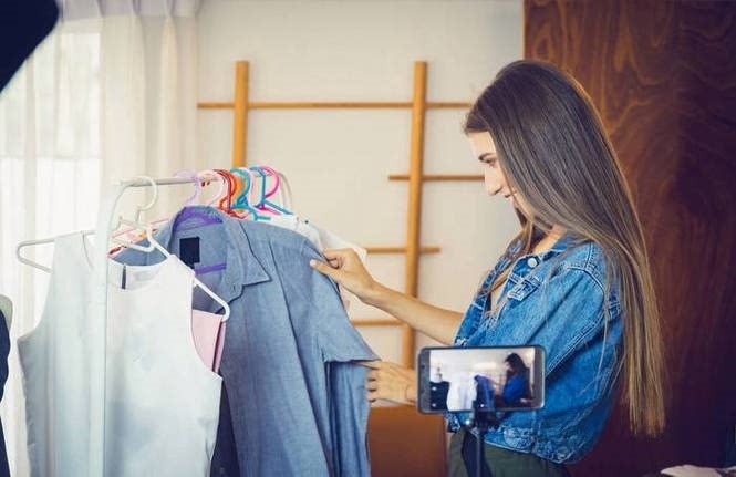 Small-Batch Quick Response vs. Traditional Bulk Production: Which Model Fits Your Brand?