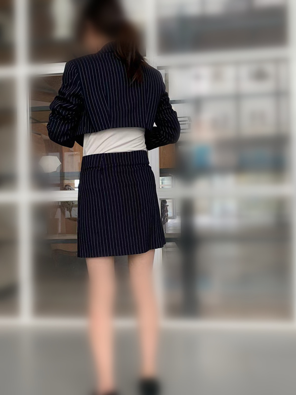 Fashion Stripe Blazer and Short Mini Skirt Suit for Woman