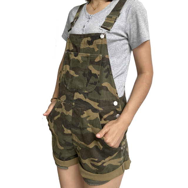 camouflage overall shorts with buckle